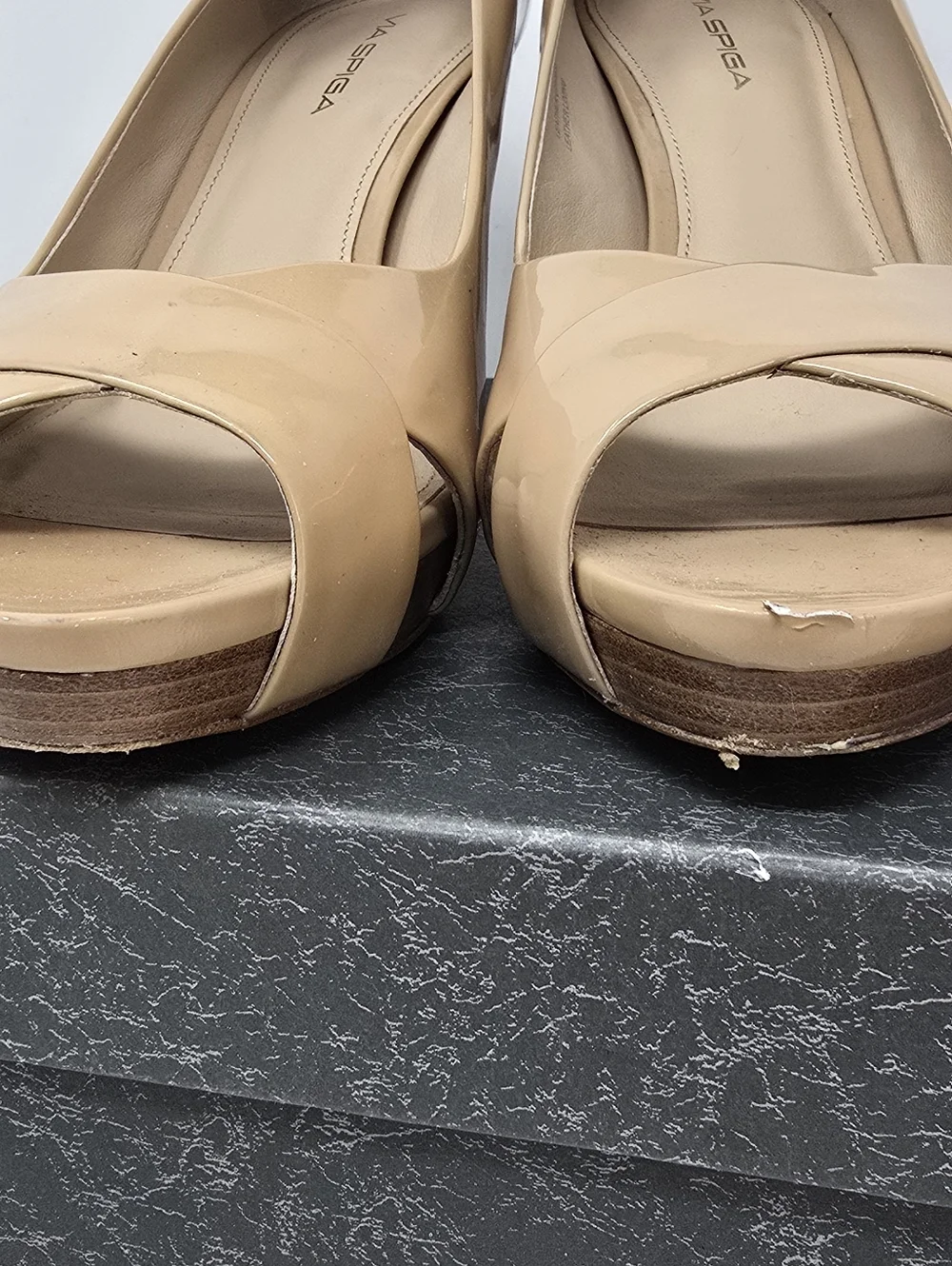 Via Spiga 10 v-unity nude‎ patent leather peep toe pumps heels preppy old money